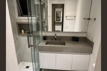Apartamento à venda com 100m², 2 quartos e 2 vagasBanheiro da Suíte 1