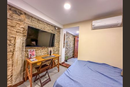 Casa à venda com 300m², 2 quartos e sem vaga Casa à venda com 300m², 2 quartos e sem vagaSuíte 2