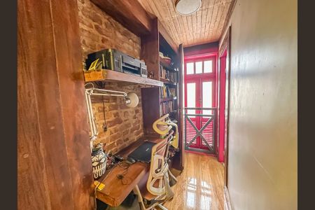 Casa à venda com 300m², 2 quartos e sem vaga Casa à venda com 300m², 2 quartos e sem vagaSuíte 1