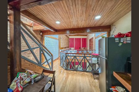 Casa à venda com 300m², 2 quartos e sem vaga Casa à venda com 300m², 2 quartos e sem vagaCozinha 2