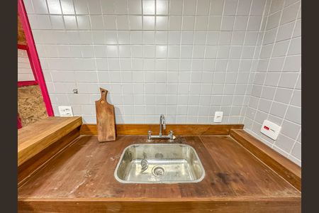 Casa à venda com 300m², 2 quartos e sem vaga Casa à venda com 300m², 2 quartos e sem vagaCozinha