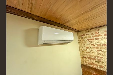 Casa à venda com 300m², 2 quartos e sem vaga Casa à venda com 300m², 2 quartos e sem vagaSuíte 1