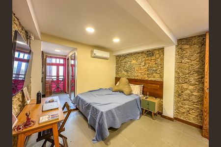 Casa à venda com 300m², 2 quartos e sem vaga Casa à venda com 300m², 2 quartos e sem vagaSuíte 2