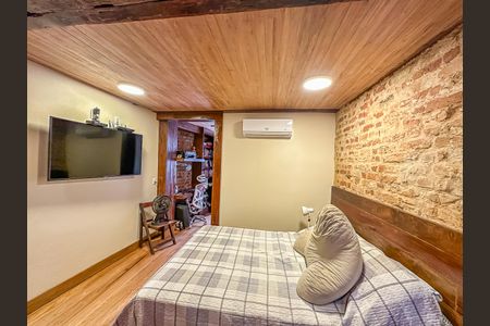 Casa à venda com 300m², 2 quartos e sem vaga Casa à venda com 300m², 2 quartos e sem vagaSuíte 1