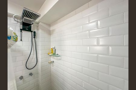 Casa à venda com 300m², 2 quartos e sem vaga Casa à venda com 300m², 2 quartos e sem vagaBanheiro Suíte 1