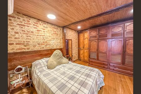 Casa à venda com 300m², 2 quartos e sem vaga Casa à venda com 300m², 2 quartos e sem vagaSuíte 1