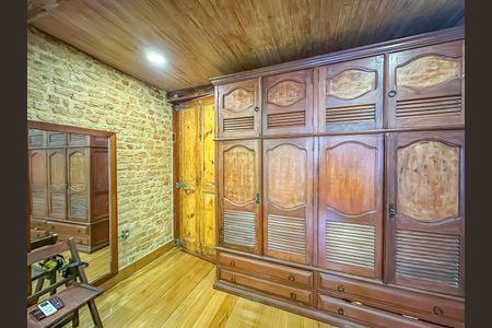 Casa à venda com 300m², 2 quartos e sem vaga Casa à venda com 300m², 2 quartos e sem vagaSuíte 1