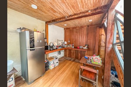 Casa à venda com 300m², 2 quartos e sem vaga Casa à venda com 300m², 2 quartos e sem vagaCozinha 2