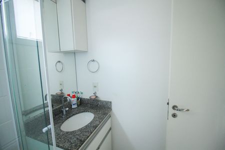 Apartamento à venda com 96m², 3 quartos e 2 vagas Apartamento à venda com 96m², 3 quartos e 2 vagasBanheiro Suíte