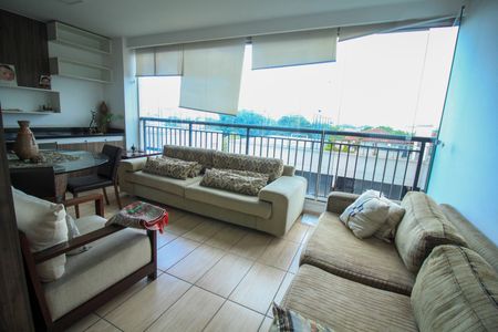 Apartamento à venda com 96m², 3 quartos e 2 vagas Apartamento à venda com 96m², 3 quartos e 2 vagasSala