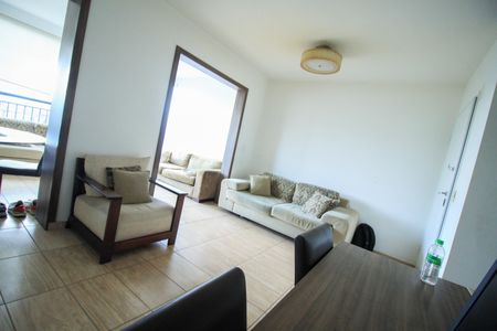 Apartamento à venda com 96m², 3 quartos e 2 vagas Apartamento à venda com 96m², 3 quartos e 2 vagasSala