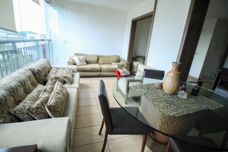 Apartamento à venda com 96m², 3 quartos e 2 vagas Apartamento à venda com 96m², 3 quartos e 2 vagasSala