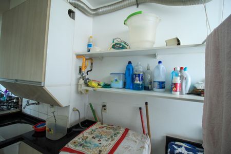 Apartamento à venda com 96m², 3 quartos e 2 vagas Apartamento à venda com 96m², 3 quartos e 2 vagasÁrea de Serviço