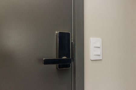 Studio para alugar com 30m², 1 quarto e sem vaga Studio para alugar com 30m², 1 quarto e sem vagaFechadura Eletrônica