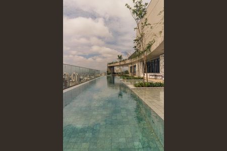 Studio para alugar com 30m², 1 quarto e sem vaga Studio para alugar com 30m², 1 quarto e sem vagaÁrea comum - Piscina
