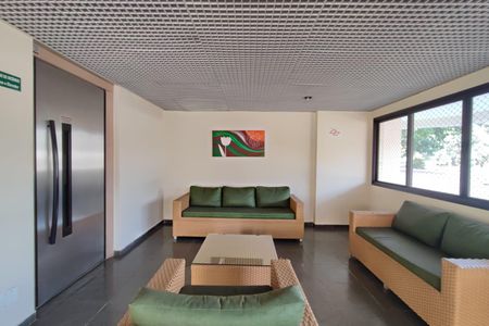 Apartamento à venda com 360m², 3 quartos e 2 vagasHall social