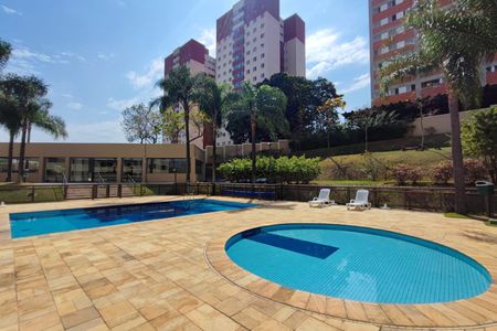 Apartamento à venda com 360m², 3 quartos e 2 vagasÁrea comum - Piscina