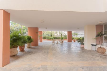 Apartamento à venda com 162m², 3 quartos e 1 vaga Apartamento à venda com 162m², 3 quartos e 1 vagaÁrea comum