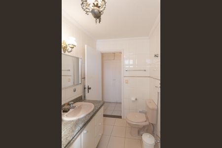 Apartamento à venda com 162m², 3 quartos e 1 vaga Apartamento à venda com 162m², 3 quartos e 1 vagaBanheiro da Suíte