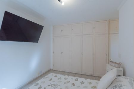 Apartamento à venda com 162m², 3 quartos e 1 vaga Apartamento à venda com 162m², 3 quartos e 1 vagaSuíte