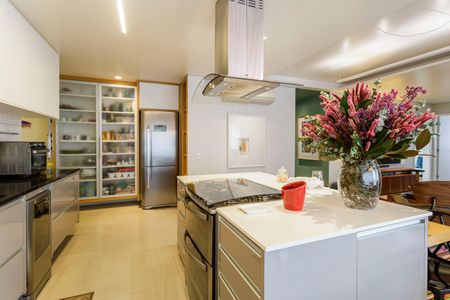 Apartamento à venda com 134m², 2 quartos e 2 vagasCozinha