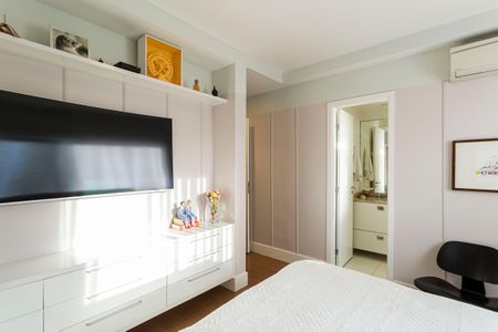 Apartamento à venda com 134m², 2 quartos e 2 vagasSuíte 2