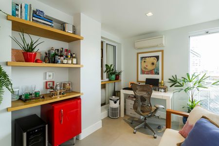 Apartamento à venda com 134m², 2 quartos e 2 vagasSala