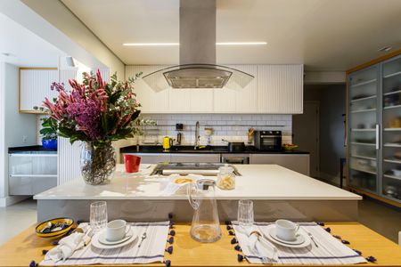 Apartamento à venda com 134m², 2 quartos e 2 vagasCozinha