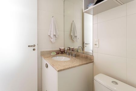 Apartamento à venda com 134m², 2 quartos e 2 vagasBanheiro da Suíte 2