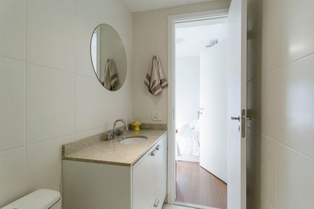 Apartamento à venda com 134m², 2 quartos e 2 vagasBanheiro da Suíte 1