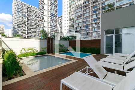 Apartamento à venda com 134m², 2 quartos e 2 vagasÁrea comum - Piscina