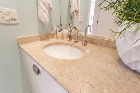 Apartamento à venda com 134m², 2 quartos e 2 vagasBanheiro da Suíte 2