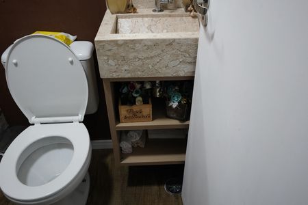 Casa de condomínio à venda com 124m², 3 quartos e 1 vagaLavabo