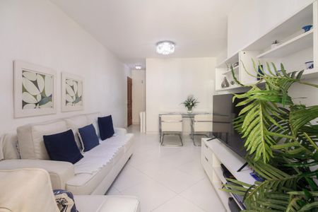Apartamento à venda com 69m², 3 quartos e sem vaga Apartamento à venda com 69m², 3 quartos e sem vagaSala