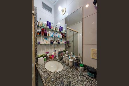 Apartamento à venda com 110m², 3 quartos e 2 vagasBanheiro da Suíte