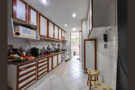 Apartamento à venda com 110m², 3 quartos e 2 vagasCozinha