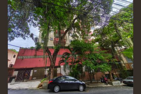 Apartamento à venda com 110m², 3 quartos e 2 vagasFachada e portaria