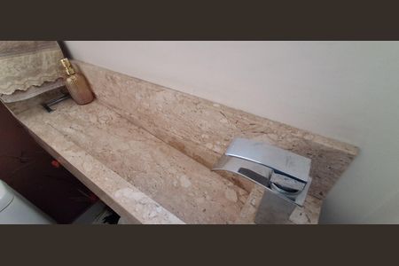 Casa à venda com 259m², 4 quartos e 2 vagasLavabo