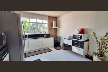 Casa à venda com 259m², 4 quartos e 2 vagasCozinha