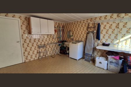 Casa à venda com 259m², 4 quartos e 2 vagasÁrea de Serviço