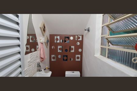 Casa à venda com 259m², 4 quartos e 2 vagasBanheiro de Serviço