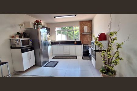 Casa à venda com 259m², 4 quartos e 2 vagasCozinha