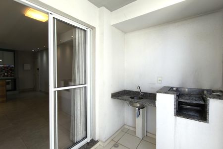 Apartamento à venda com 83m², 2 quartos e 2 vagasVaranda