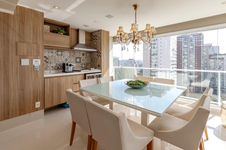 Apartamento à venda com 138m², 3 quartos e 2 vagasVaranda