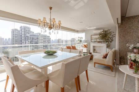 Apartamento à venda com 138m², 3 quartos e 2 vagasVaranda