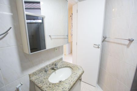 Apartamento à venda com 97m², 3 quartos e 2 vagasBanheiro da Suíte