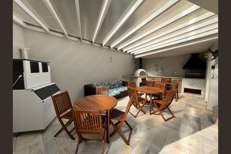 Apartamento à venda com 156m², 3 quartos e 3 vagasÁrea comum - Churrasqueira