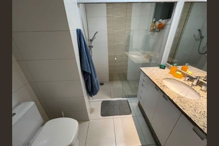 Apartamento à venda com 156m², 3 quartos e 3 vagasBanheiro da Suíte 2