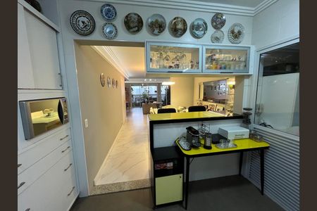 Apartamento à venda com 156m², 3 quartos e 3 vagasCozinha