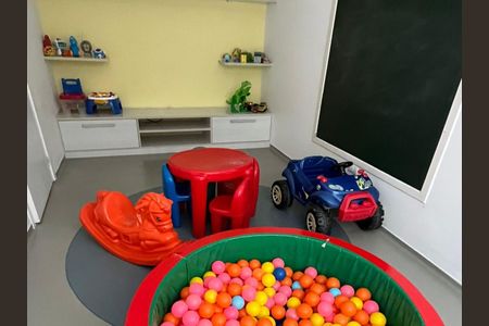 Apartamento à venda com 156m², 3 quartos e 3 vagasÁrea Comum - Playground